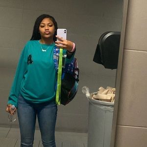 Meet your Posher, Tahliya